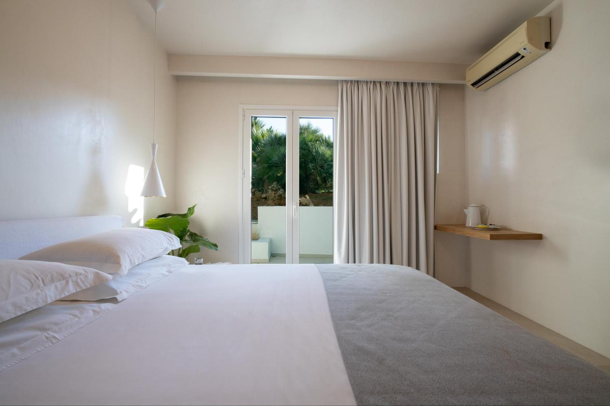 Akrogiali Beach Hotel Apartments Малиа Стая снимка